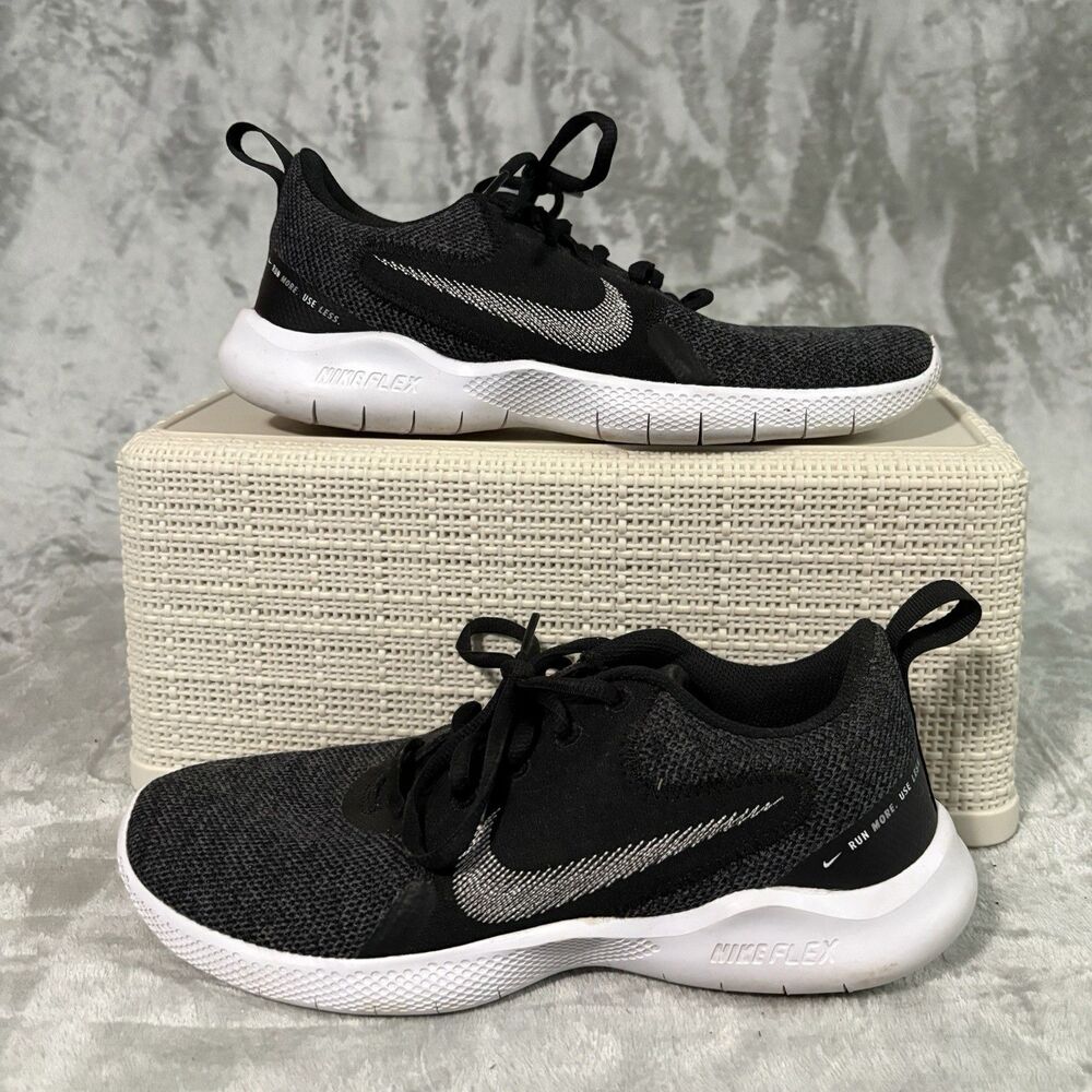 Nike Flex Experience Run 10 Shoes Womens Size 8 Black White Comfort Athletic